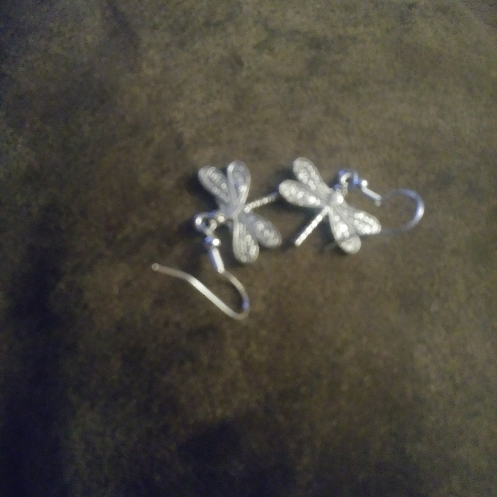 Dragen fly earrings